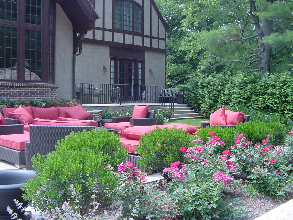 Outdoor Living Environments 