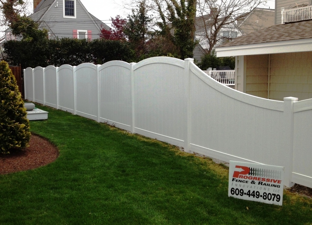 Curved fence - Progressive Fence & Rail
